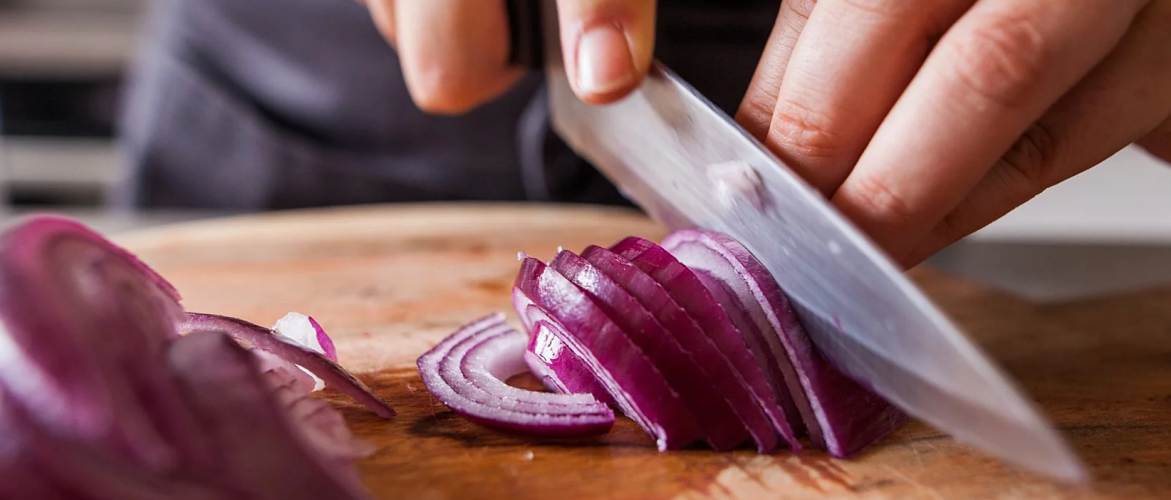 Eat onion for Increase testosterone naturally