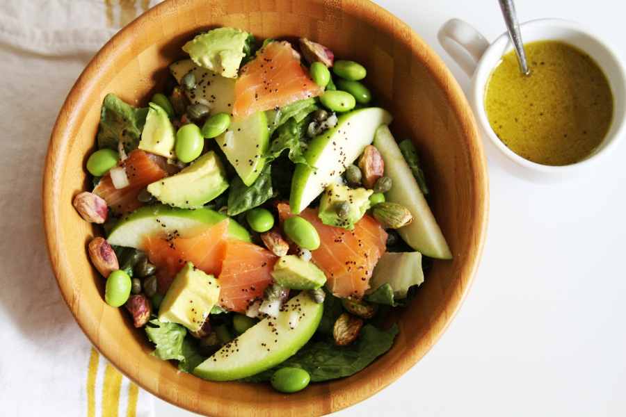 Smoked salmon salad with avocado